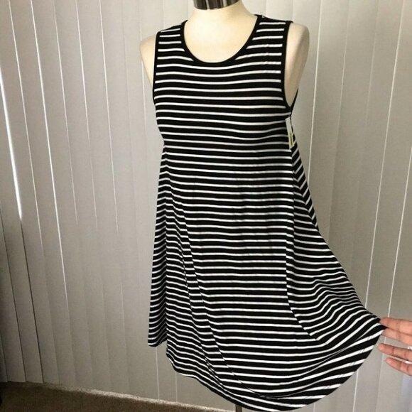 mmCmmCmm Black & White Striped Sleeveless Shift Stretchy Tee Dress Size S New - Picture 3 of 8